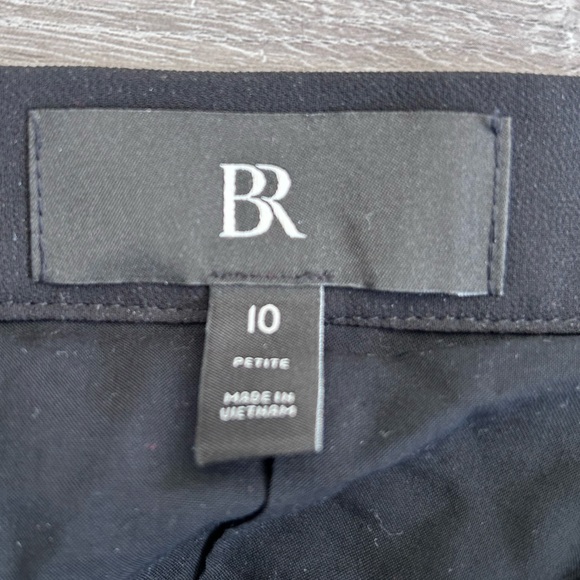 Women’s Banana Republic long black pleated skirt size 10P - Picture 2 of 5